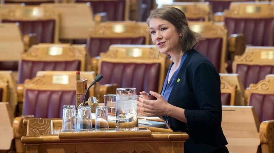 Une Bastholm (MdG) varsler mistillitsforslag mot Erna Solberg.