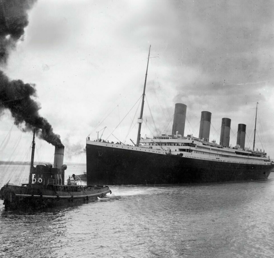 Titanic legger ut på sin skjebnesvangre jomfrutur fra Southampton 10. april 1912. Titanic legger ut på sin skjebnesvangre jomfrutur fra Southampton 10. april 1912. Foto: NTB /AFP PHOTO / SOUTHAMPTON CITY COUNCI