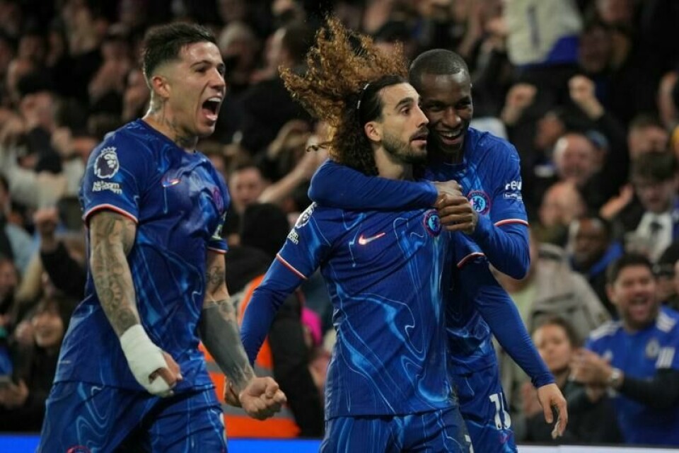 Marc Cucurella og Nicolas Jackson scoret Chelseas mål søndag.