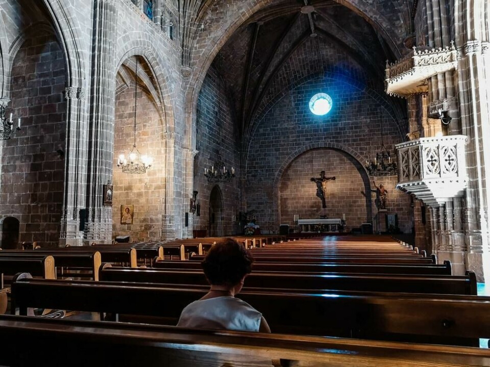 Rolig stemning i en kirke i Javea. Rolig stemning i en kirke i Javea. Foto: Morten Risberg