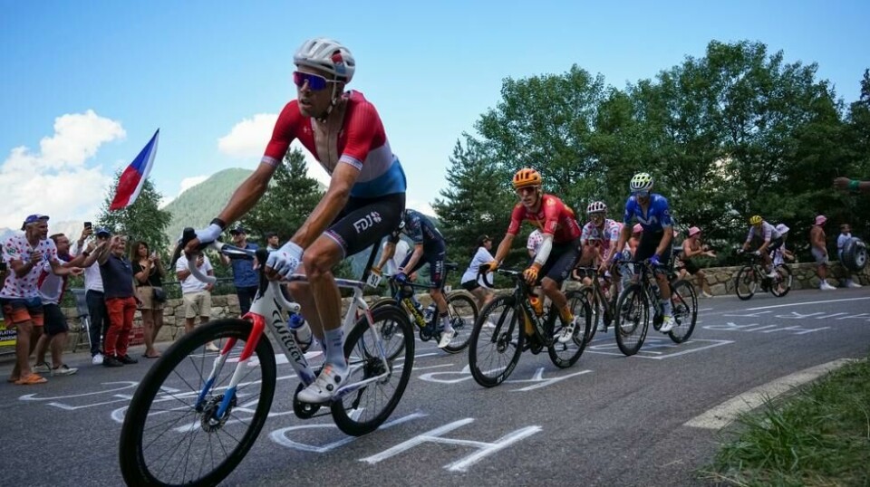 Tobias Halland Johannessen (i midten) tok seg opp til lørdagens brudd.