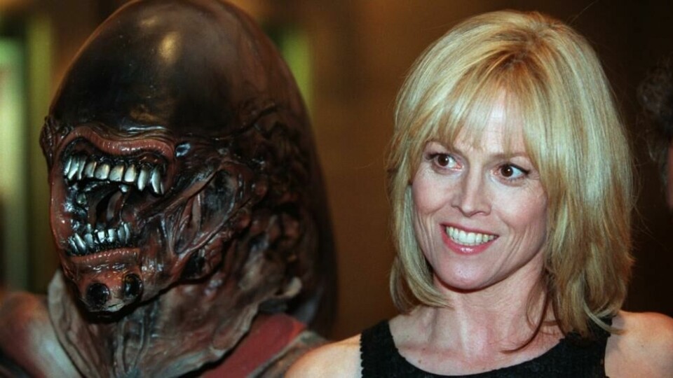 Sigourney Weaver spilte Ellen Ripley i fire «Alien»-filmer og er glad karakteren levde så lenge. Her er hun i 1999 da første film feiret 20-årsjubileum. Sigourney Weaver spilte Ellen Ripley i fire «Alien»-filmer og er glad karakteren levde så lenge. Her er hun i 1999 da første film feiret 20-årsjubileum. Foto: Chris Pizzello / AP / NTB