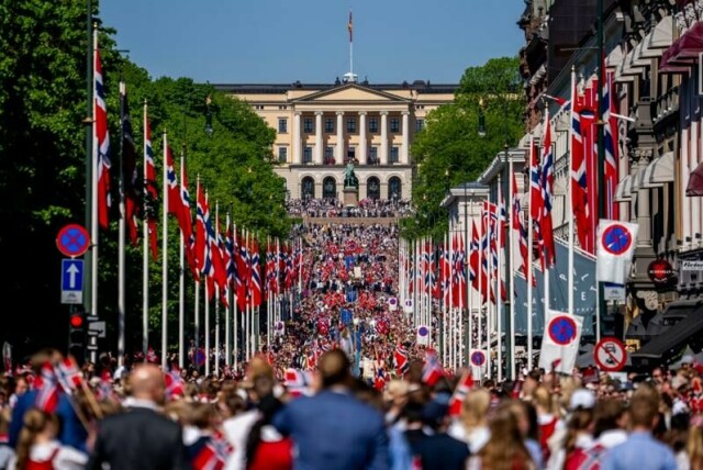 Det kan bli varmt å gå i tog under årets 17. mai-feiring.