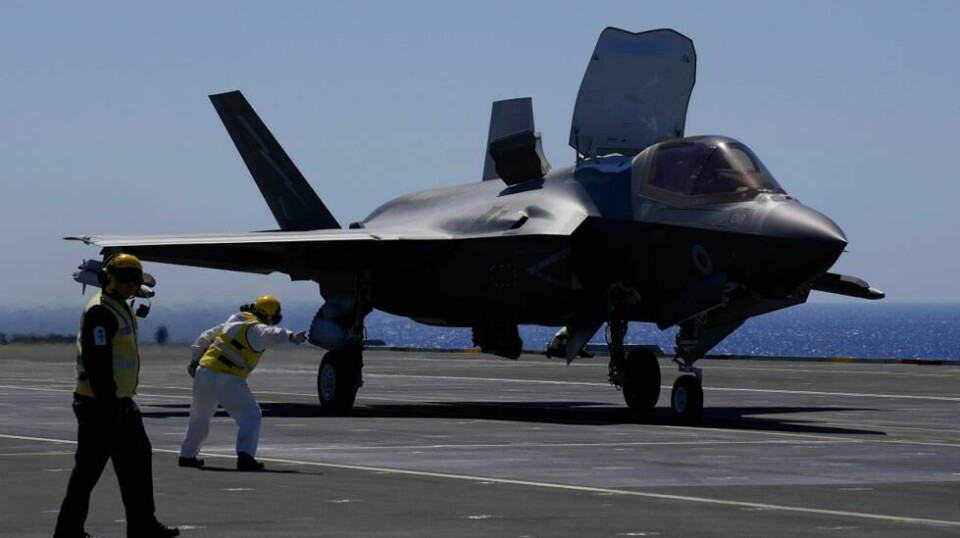 Norge skal kjøpe inntil 52 kampfly av typen F-35 og har hittil mottatt 34 fly. Ifølge Forsvaret skal Norge motta ytterligere seks fly i året fram til 2025. Nå har det amerikanske forsvarsdepartementet inntil videre stanset alle leveranser av F-35 jagerfly.