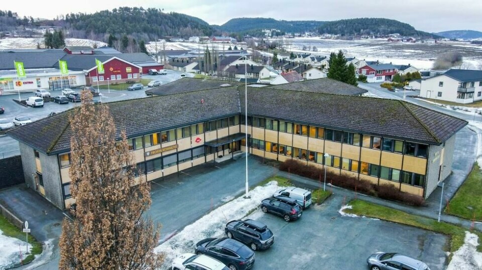 Kommunehuset i Frosta i Trøndelag. Den tidligere kommuneoverlegen er tiltalt for overgrep mot 96 kvinner i perioden 2004–2022.