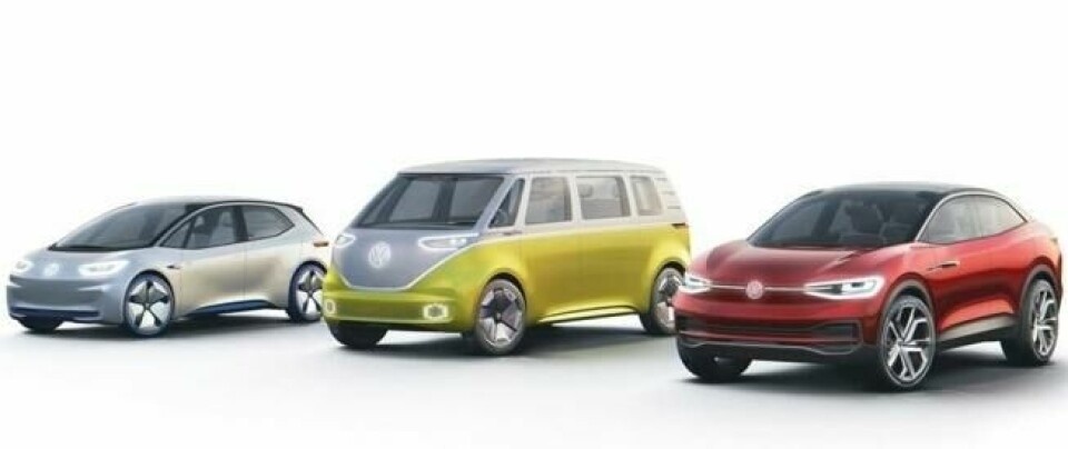 Her er de tre første bilene ut i VWs gigant-satsing. I 2020 vil Volkswagen lansere både den kompakte I.D. i Golf-segmentet og I.D. CROZZ i SUV-segmentet. I tillegg I.D. BUZZ (midten) i 2022. Her er de tre første bilene ut i VWs gigant-satsing. I 2020 vil Volkswagen lansere både den kompakte I.D. i Golf-segmentet og I.D. CROZZ i SUV-segmentet. I tillegg I.D. BUZZ (midten) i 2022.