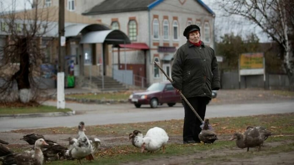 – Vi frykter at russerne skal komme hit, sier Nina Horban (65), pensjonist og eier av en dagligvarebutikk i småbyen Horol i Poltava.