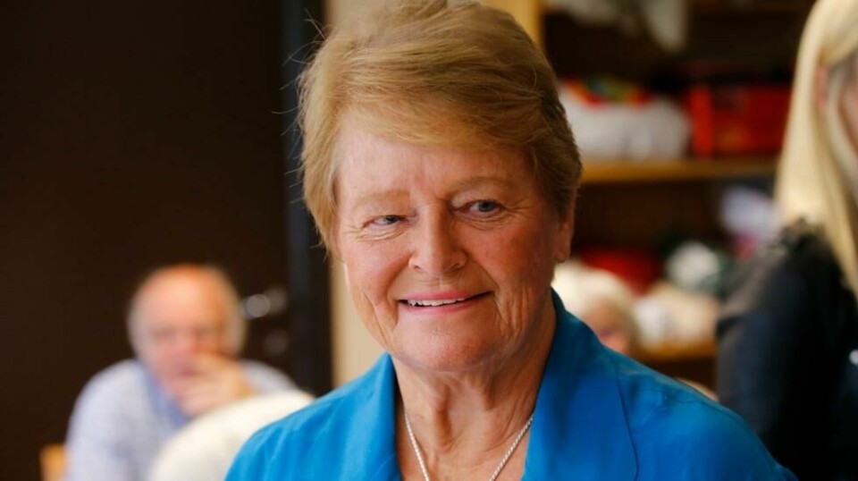 TÅLER IKKE LYS. Gro Harlem Brundtland sliter med lysømfintlighet og bruker solbriller når hun kan.