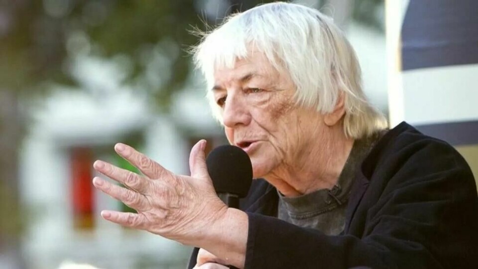 Margit Sandemo (1924-2018) har solgt mer enn 40 millioner bøker i mange land. Hun mente at kvinner ikke gadd å lese om kjedelige heltinner. Margit Sandemo (1924-2018) har solgt mer enn 40 millioner bøker i mange land. Hun mente at kvinner ikke gadd å lese om kjedelige heltinner. Foto: Gorm Kallestad / NTB