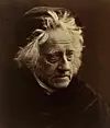 Sir John Herschel ble kreditert for oppdagelsene på Månen, men hadde ingenting med saken å gjøre. Portrettet er fra 1867. Foto: Metropolitan Museum of Art.