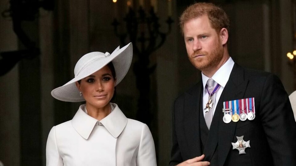 Kongehusekspert mener at det går mot slutten mellom hertuginne Meghan og prins Harry. Han begrunner det med at Meghan kutter ut sine nærmeste fra livet sitt. Her er paret avbildet i 2022.