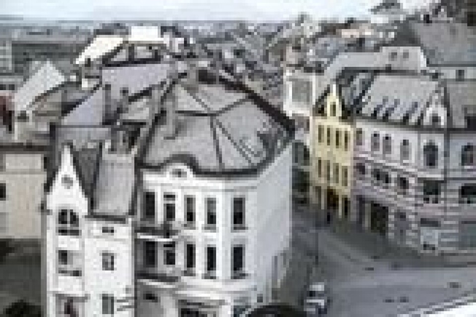 – Hvorfor har dere så mange takrenner, er ett av spørsmålene turister i Ålesund lurer på. Foto: Colourbox.com. – Hvorfor har dere så mange takrenner, er ett av spørsmålene turister i Ålesund lurer på. Foto: Colourbox.com.