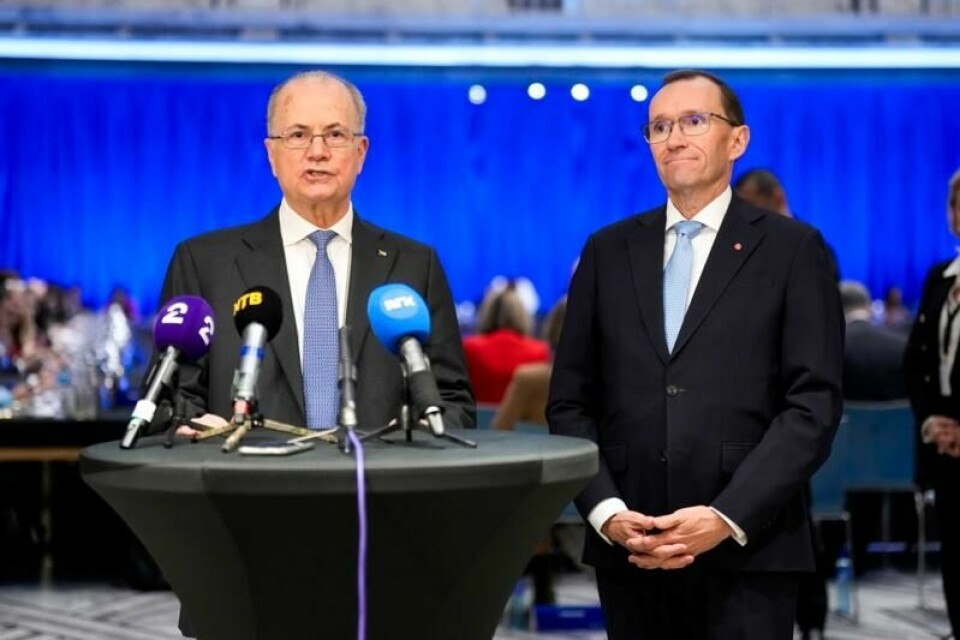 Palestinas statsminister Muhammed Mustafa og utenriksminister Espen Barth Eide under et møte i Den globale alliansen for implementeringen av tostatsløsningen i Oslo rådhus onsdag.
