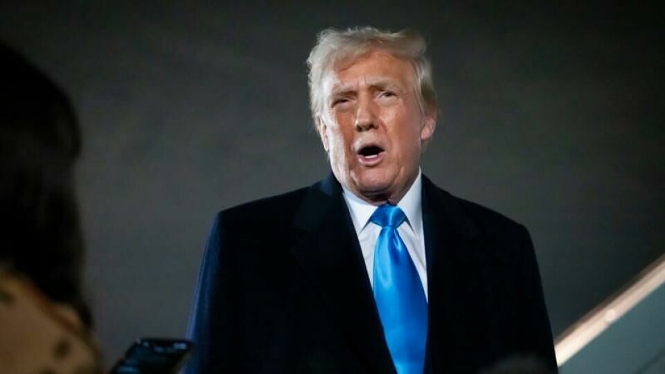 President Donald Trump gjentar sin advarsel om at han om kort tid vil innføre straffetoll på varer fra EU.