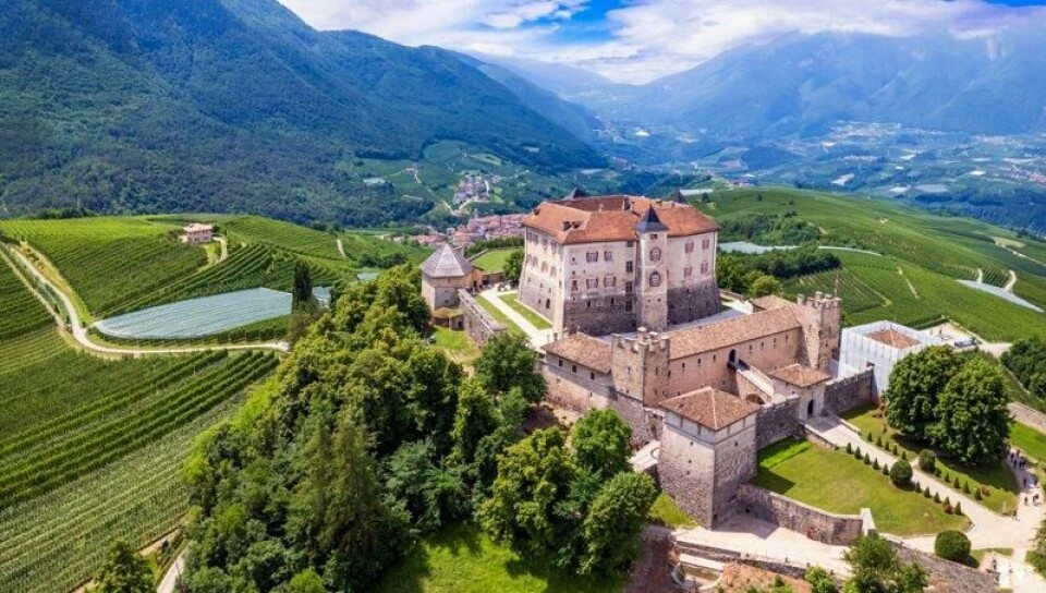 Italienske myndigheter tilbyr folk 1,1 millioner for å flytte til den nordøstlige regionen Trentino i Italia.