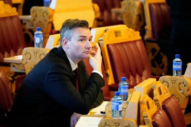 Nå vil ikke Høyre lenger samarbeide med LO om stortingsvalget. Nestleder Henrik Asheim sier at LO-leder Peggy Hessen Følsvik i 2021 sa at hun ikke stolte på svarene fra Høyre.
