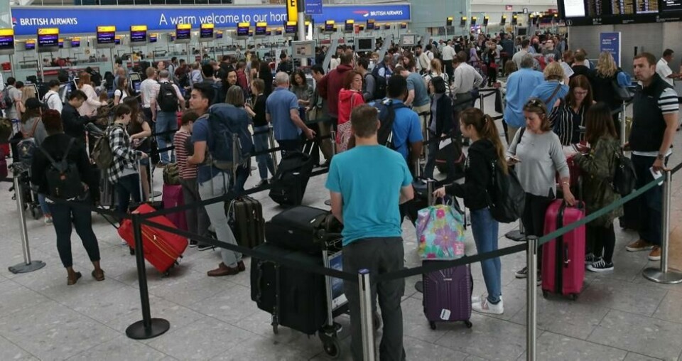 Det er ofte kaos på Heatrow Airports terminal 5 - Storbritannias travleste flyplass. Her fra et datasammenbrudd i 2017. Snikpassasjeren utnyttet julekaoset sist år til å ta seg ombord i et fly til USA. Det er ofte kaos på Heatrow Airports terminal 5 - Storbritannias travleste flyplass. Her fra et datasammenbrudd i 2017. Snikpassasjeren utnyttet julekaoset sist år til å ta seg ombord i et fly til USA. Foto: NTB / AFP / Daniel Leal-Olivas