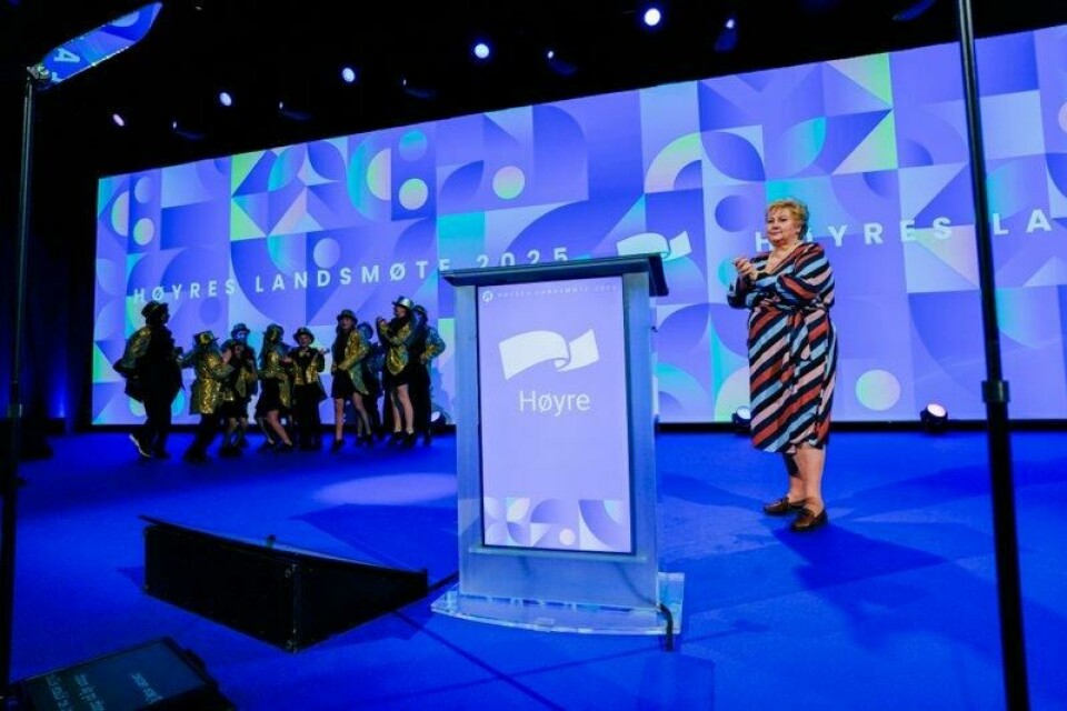 Høyre-leder Erna Solberg taler til landsmøtet på Thon Hotel Oslo Airport på Gardermoen torsdag.