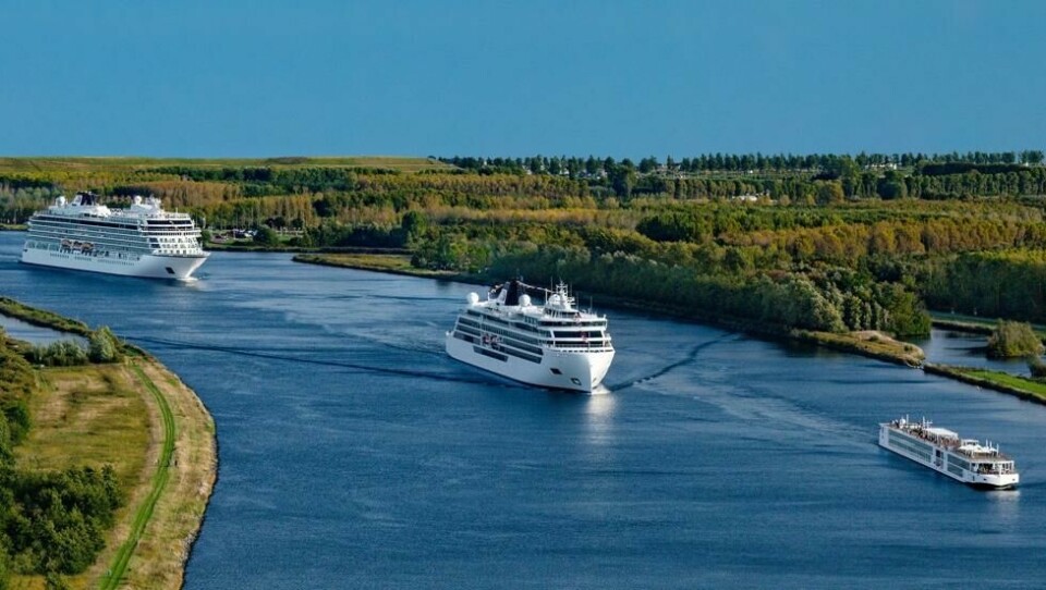 Viking har skip i alle klasser som diskuteres i Amsterdam: Viking Mars, Viking Polaris og Viking Mani feiret Vikings 25-årsjubileum på en kanal utenfor Amsterdam. Viking har skip i alle klasser som diskuteres i Amsterdam: Viking Mars, Viking Polaris og Viking Mani feiret Vikings 25-årsjubileum på en kanal utenfor Amsterdam. Foto: Viking Ocean Cruises