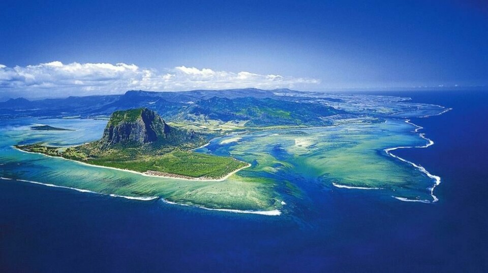 Mauritius i Det indiske hav er rene øyparadiset og har en rekke severdigheter å friste med for den som tar turen hit. Foto: St. Regis Mauritius Resort / Flickr