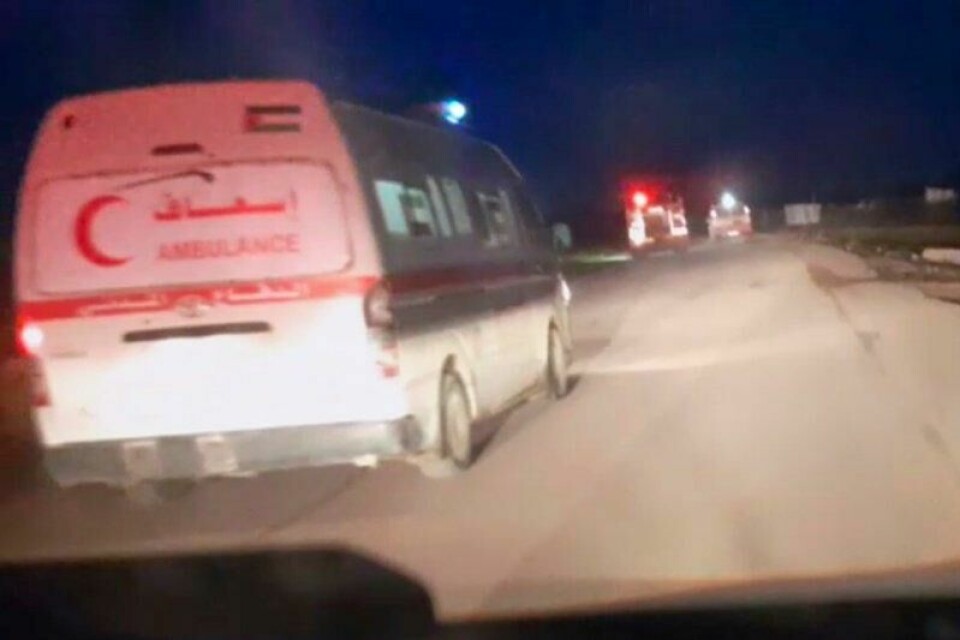 Videoen viser at ambulansene var tydelig merket og hadde sirener og blålys på, stikk i strid med hva Israel har hevdet. Skjermdump fra videoen som også Røde Halvmåne offentliggjorde lørdag.