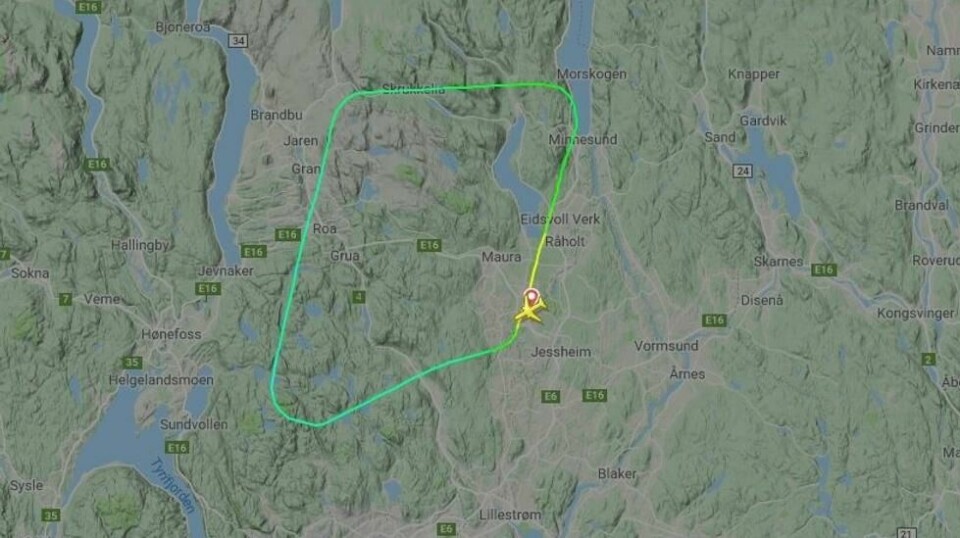 Reisefølget på 24 personer fra Norges Skiforbund skulle egentlig ha landet i Barcelona klokka 11.15, men tekniske problemer like etter avgang gjorde at 08.30-flyet fra Norwegian måtte snu.