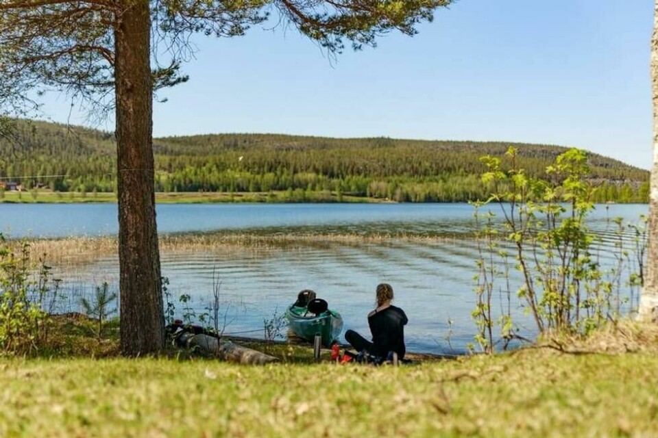 Tavelsjö i Umeå, Västerbotten er ideell for en kano- eller kajakkpause. Tavelsjö i Umeå, Västerbotten er ideell for en kano- eller kajakkpause. Foto: Visit Sweden