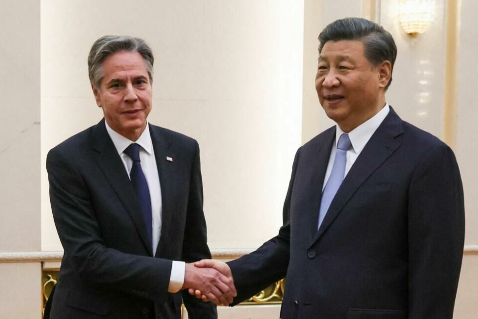 USAs utenriksminister Anthony Blinken møtte Xi Jinping i sommer som en del av arbeidet for å bedre forholdet mellom USA og Kina. USAs utenriksminister Anthony Blinken møtte Xi Jinping i sommer som en del av arbeidet for å bedre forholdet mellom USA og Kina. Foto: Leah Millis / Pool / AFP / NTB