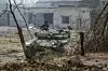 En ukrainsk stridsvogn plassert for kamper i Sievjerodonetsk øst i Ukraina. Foto: Oleksandr Ratushniak / AP / NTB