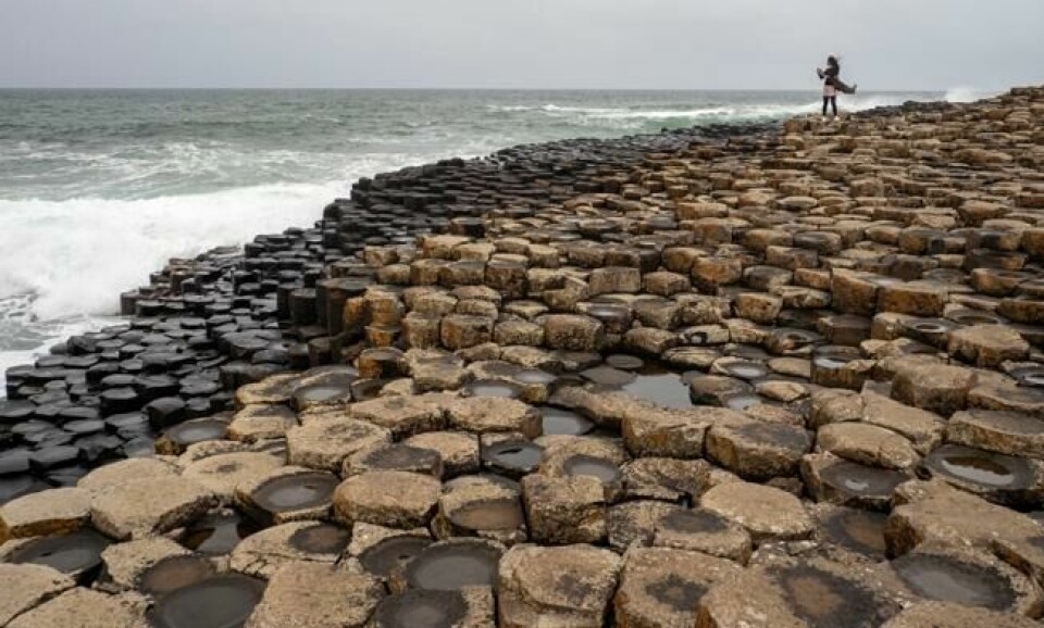 De karakteristiske basaltsteinene Giant’s Causeway har inspirert til utallige nordirske sagn og eventyr. Foto: Bjørn Moholdt De karakteristiske basaltsteinene Giant’s Causeway har inspirert til utallige nordirske sagn og eventyr. Foto: Bjørn Moholdt