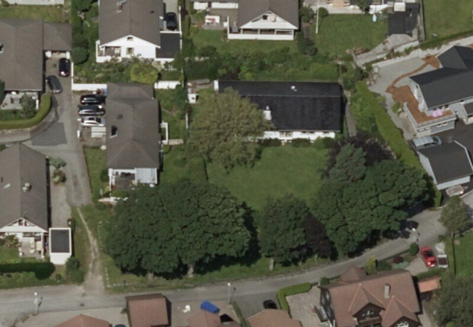 Huset i Lindeveien til venstre i bildet er revet og erstattet med et nytt. Nå har Jakob Ingebrigtsen sikret seg nabohuset til venstre på bildet. SKJERMDUMP: 1881 Huset i Lindeveien til venstre i bildet er revet og erstattet med et nytt. Nå har Jakob Ingebrigtsen sikret seg nabohuset til venstre på bildet. SKJERMDUMP: 1881