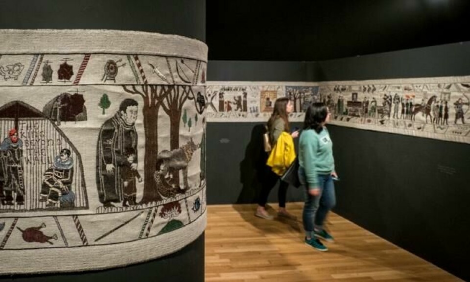 I Ulster Museum henger den imponerende Game of Thrones-gobelinen, inspirert av det berømte Bayeux-teppet. Foto: Bjørn Moholdt I Ulster Museum henger den imponerende Game of Thrones-gobelinen, inspirert av det berømte Bayeux-teppet. Foto: Bjørn Moholdt