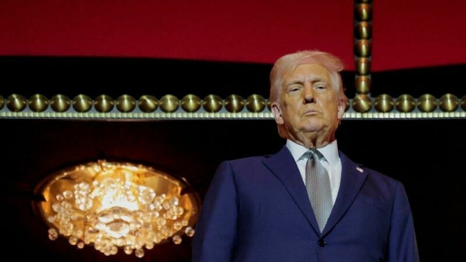 «De vil bli fullstendig utslettet,» skriver Donald Trump.