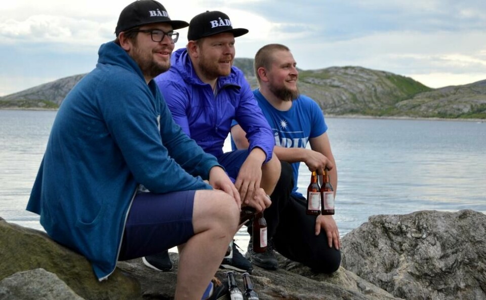 Andreas Myrvold, Morten Iveland og Steinar Andersen kan se inn i en lys fremtid med sine flotte lokaler, entusiastiske eiere og svært smaksrike øl. Foto: Arne Lindbach Andreas Myrvold, Morten Iveland og Steinar Andersen kan se inn i en lys fremtid med sine flotte lokaler, entusiastiske eiere og svært smaksrike øl. Foto: Arne Lindbach