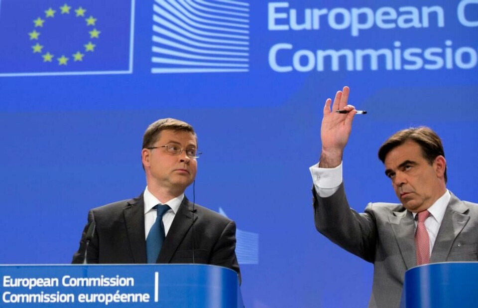 Talsmann for Europakommisjonen, Margaritis Schinas, og visepresident Valdis Dombrovskis. Talsmann for Europakommisjonen, Margaritis Schinas, og visepresident Valdis Dombrovskis. Foto: Virginia Mayo / Ap