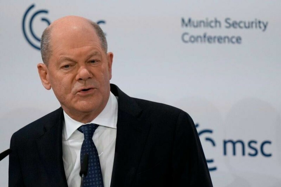 Tysklands Olaf Scholz slo hardt tilbake mot USAs visepresident J.D. Vance i München lørdag.