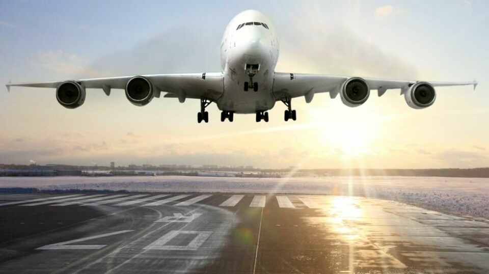 Det koster deg dyrt å ta en røyk ombord i fly. Illustasjonsfoto. Foto: Colourbox