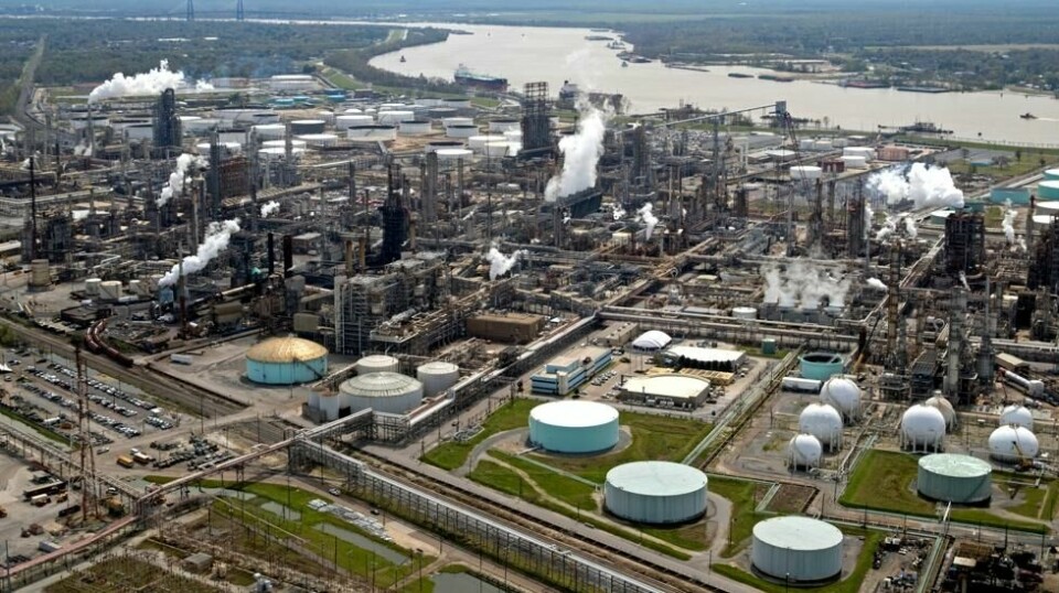 Et raffineri drevet av oljegiganten Shell i Louisiana i USA. Foto: Gerald Herbert / AP / NTB