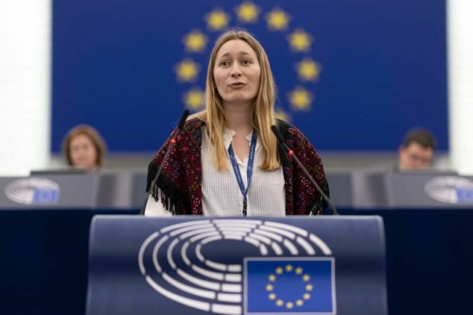 Norge bør sende mer penger til Ukraina, mener Kira Marie Peter-Hansen, som er dansk representant i EU-parlamentet. Norge bør sende mer penger til Ukraina, mener Kira Marie Peter-Hansen, som er dansk representant i EU-parlamentet. Foto: AP / NTB