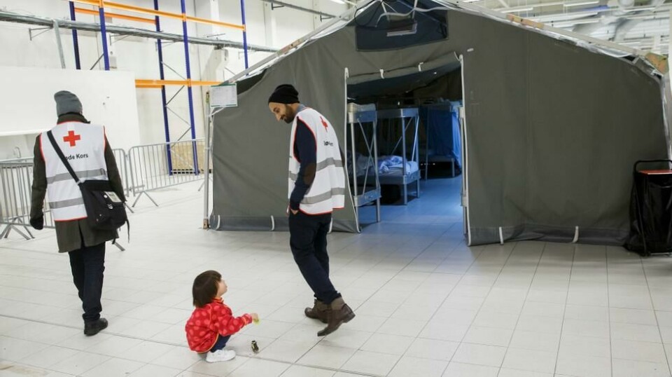Røde Kors medarbeidere på ankomstmottaket i Råde. Behovet for helsehjelp har vært enormt etter de store asylankomstene.