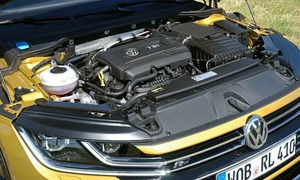 Denne motoren en 2-liter på 280 hk, DSG-gir og firehjulsdrift – er så langt drivlinjen felst nordmenn har valgt. Et godt valg, mener vi. Denne motoren en 2-liter på 280 hk, DSG-gir og firehjulsdrift – er så langt drivlinjen felst nordmenn har valgt. Et godt valg, mener vi.