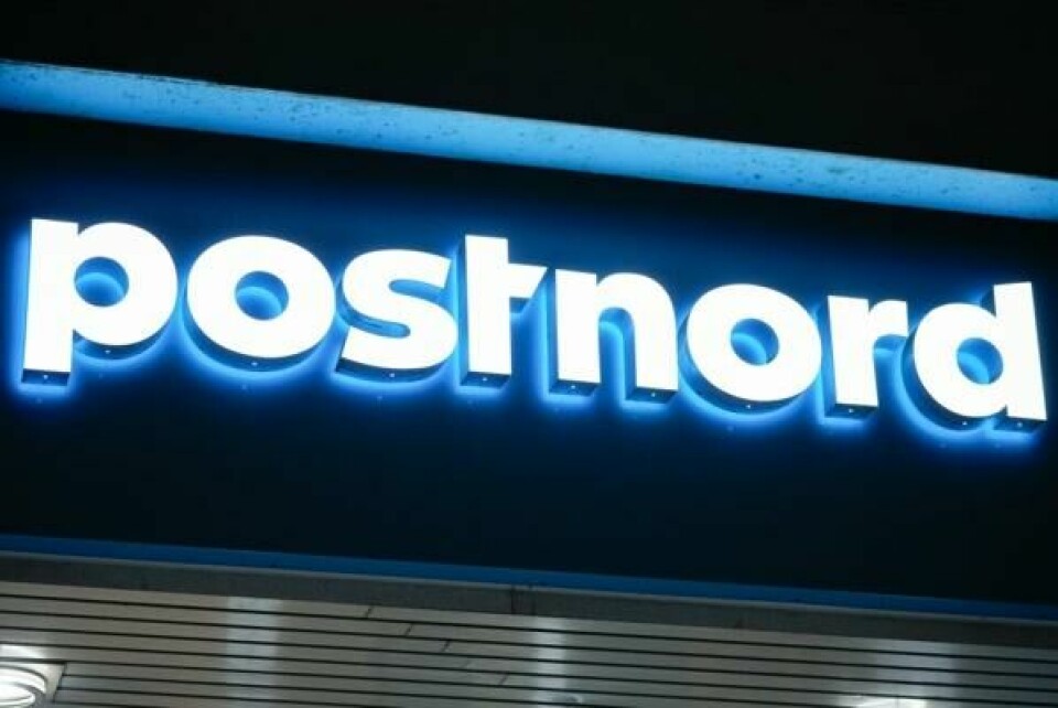 Postnord stanser brevutdelingen i Danmark og sparker 1500 ansatte.