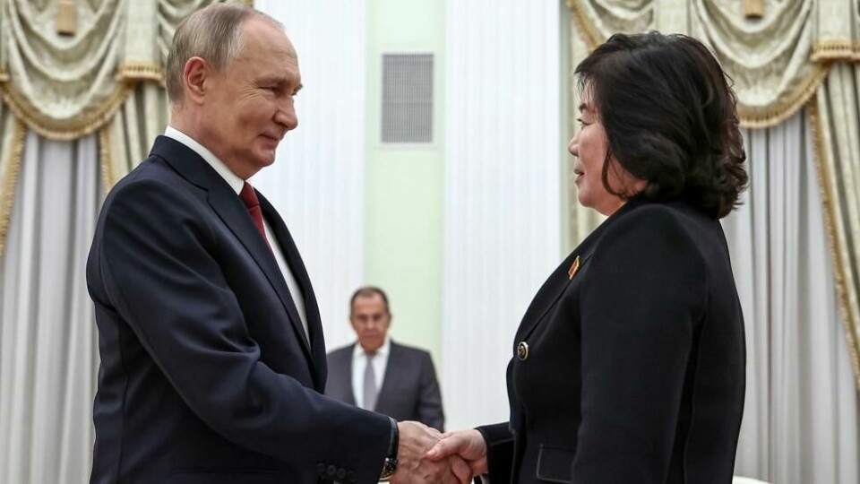 Russlands president Vladimir Putin og Nord-Koreas utenriksminister Choe Son Hui møttes i november for å styrke landenes relasjoner. Russlands president Vladimir Putin og Nord-Koreas utenriksminister Choe Son Hui møttes i november for å styrke landenes relasjoner. Foto: Mikhail Tereshchenko, Sputnik, Kremlin Pool Photo via AP