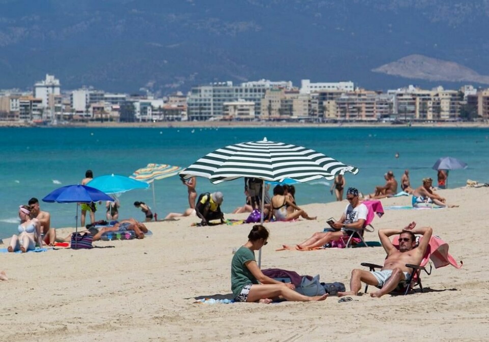 Nordmenn trives best der vi alltid har vært. Her fra Palma Beach på Mallorca. Men nå vil vi også gjerne oppleve mer, ifølge reiseselskapene. Nordmenn trives best der vi alltid har vært. Her fra Palma Beach på Mallorca. Men nå vil vi også gjerne oppleve mer, ifølge reiseselskapene. Foto: Jaime Reina / AFP / NTB