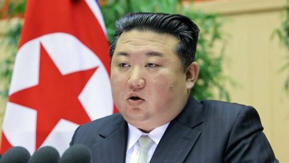 Bildet, publisert av Nord-Koreas offisielle nyhetsbyrå Korean Central News Agency mandag, er fra Kim Jong-uns tale under den fjerde konferansen for bataljonskommandører og politiske instruktører i Den koreanske folkehæren. Foto: KCNA