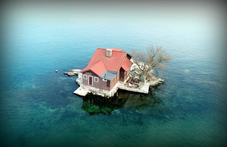 Til tross for den lille størrelsen, er Just Room Enough Island et interessant skue. Til tross for den lille størrelsen, er Just Room Enough Island et interessant skue. Foto: BeatoAerial Photography / Shutterstock / NTB