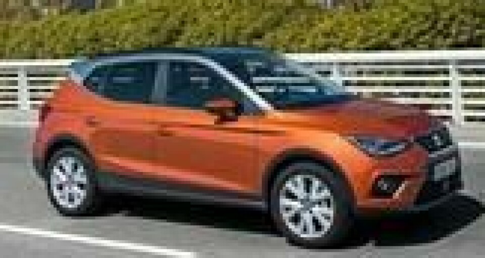 Arona har samme plattform som VW Polo. Seat har valgt å gjøre bilen mer komfortabel enn sportslig. Dette er en smidig bil i trange bygater. Arona har samme plattform som VW Polo. Seat har valgt å gjøre bilen mer komfortabel enn sportslig. Dette er en smidig bil i trange bygater.