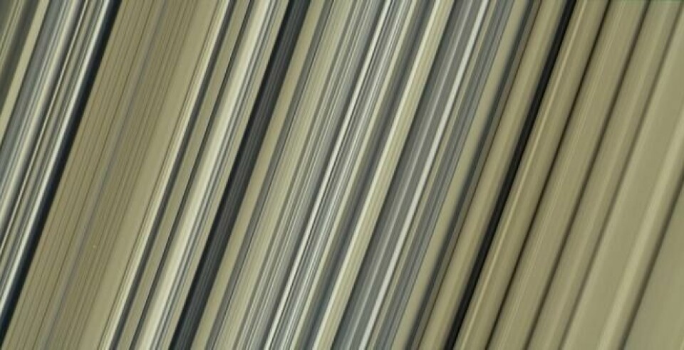 Dette er fargebildene av Saturns ringer som er tatt tettest på og i best oppløsning noen gang. Cassini tok bildene som inngår i mosaikken 7. september 2017. Foto: Nasa. Dette er fargebildene av Saturns ringer som er tatt tettest på og i best oppløsning noen gang. Cassini tok bildene som inngår i mosaikken 7. september 2017. Foto: Nasa.
