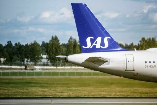 EASA fraråder bruk av nødladere om bord i fly. SAS sier de vurderer situasjonen.