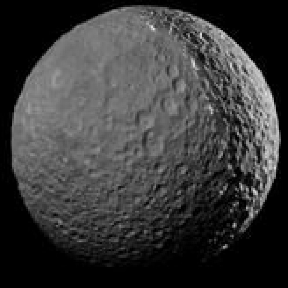 Cassini gjorde sin siste forbiflygning av Saturn-månen Mimas i januar. Foto: Nasa. Cassini gjorde sin siste forbiflygning av Saturn-månen Mimas i januar. Foto: Nasa.